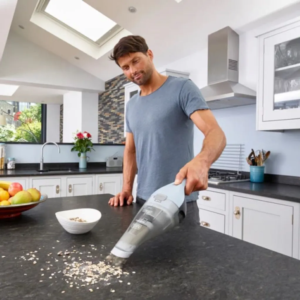 Black & Decker NVC215W Dustbuster, Eisblau 8 Black & Decker NVC215W Dustbuster, Eisblau – Bild 8