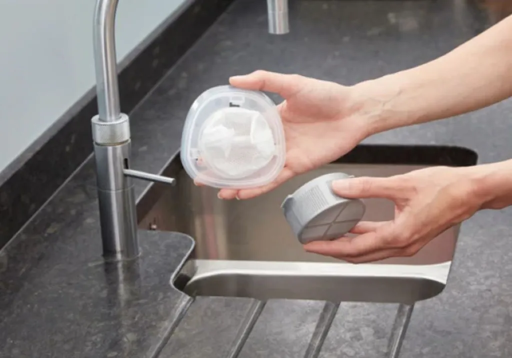 Black & Decker NVC215W Dustbuster, Eisblau 12 Black & Decker NVC215W Dustbuster, Eisblau – Bild 12