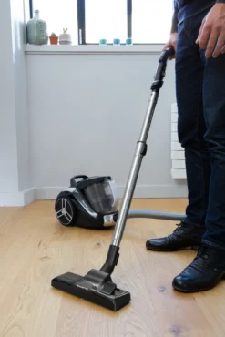 Rowenta Compact Power XXL-Bodenstaubsauger RO4825 Schwarz/grau 20 Rowenta Compact Power XXL-Bodenstaubsauger RO4825 Schwarz/grau -Besten Staubsauger Geschäft 992e146ca21d6068b969a576ecbe9ecb