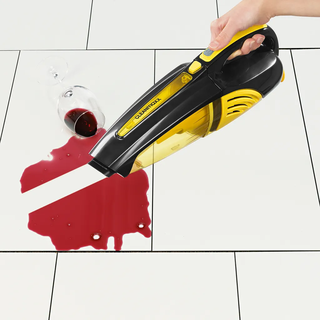 CLEANmaxx Akku-Handstaubsauger, Gelb/schwarz Akku Nass Trocken Sauger Auto Handsauger Kabellos Beutellos Polsterreinigung 4 CLEANmaxx Akku-Handstaubsauger, Gelb/schwarz Akku Nass Trocken Sauger Auto Handsauger Kabellos Beutellos Polsterreinigung – Bild 4